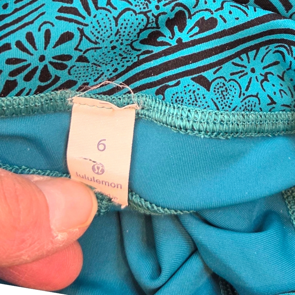 Lululemon In Movement Crop Leggings Womens 6 Everlux 19 Kitakami Green Black - Picture 12 of 13
